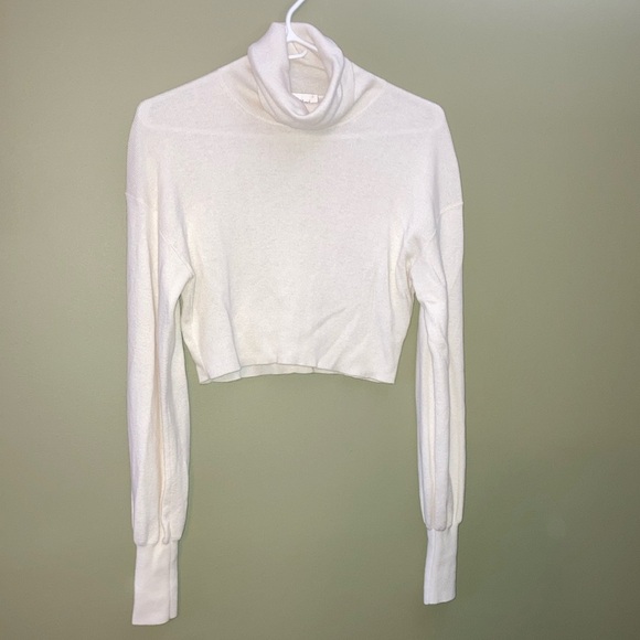 Wilfred White Turtleneck Crop Sweater with Long Sleeves - Picture 1 of 12